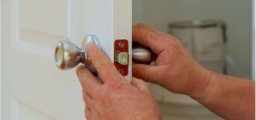 AAA Locksmiths For lock Replacement in Downey, California